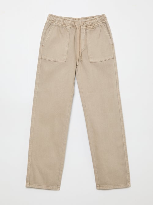 Calças com bolsos retangulares - Corte + ajustado - Kiabi