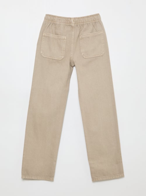 Calças com bolsos retangulares - Corte + ajustado - Kiabi