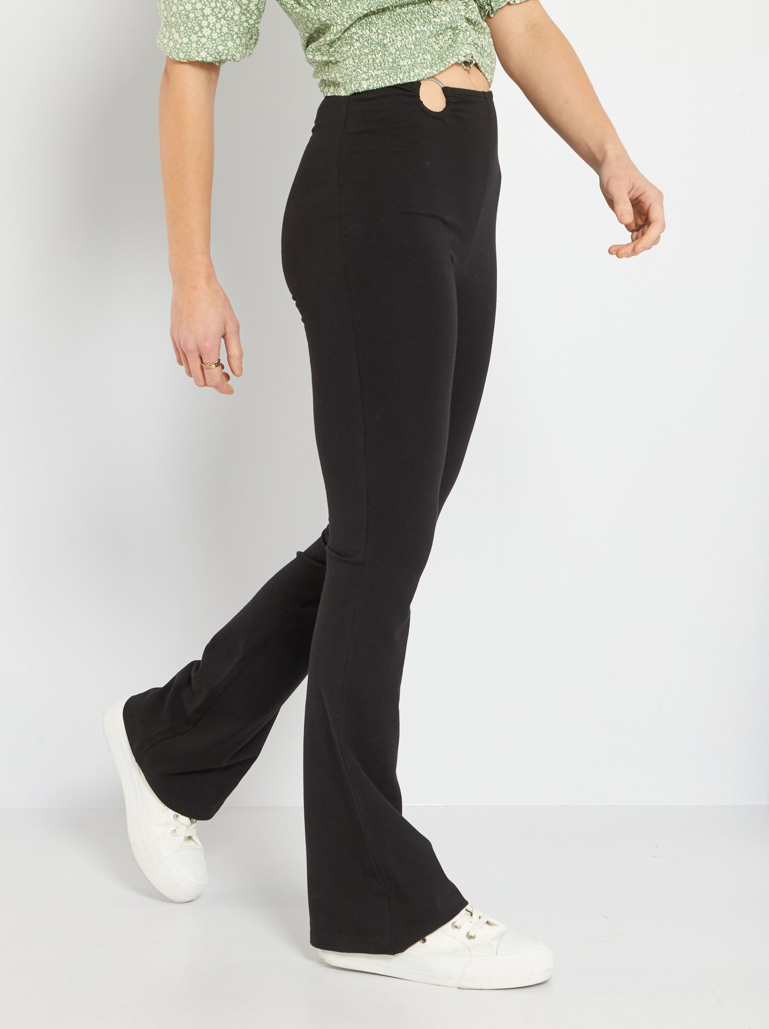 Calça Legging Preta Boca De Sino CalÃ§as Top Calças A Boca De Sino