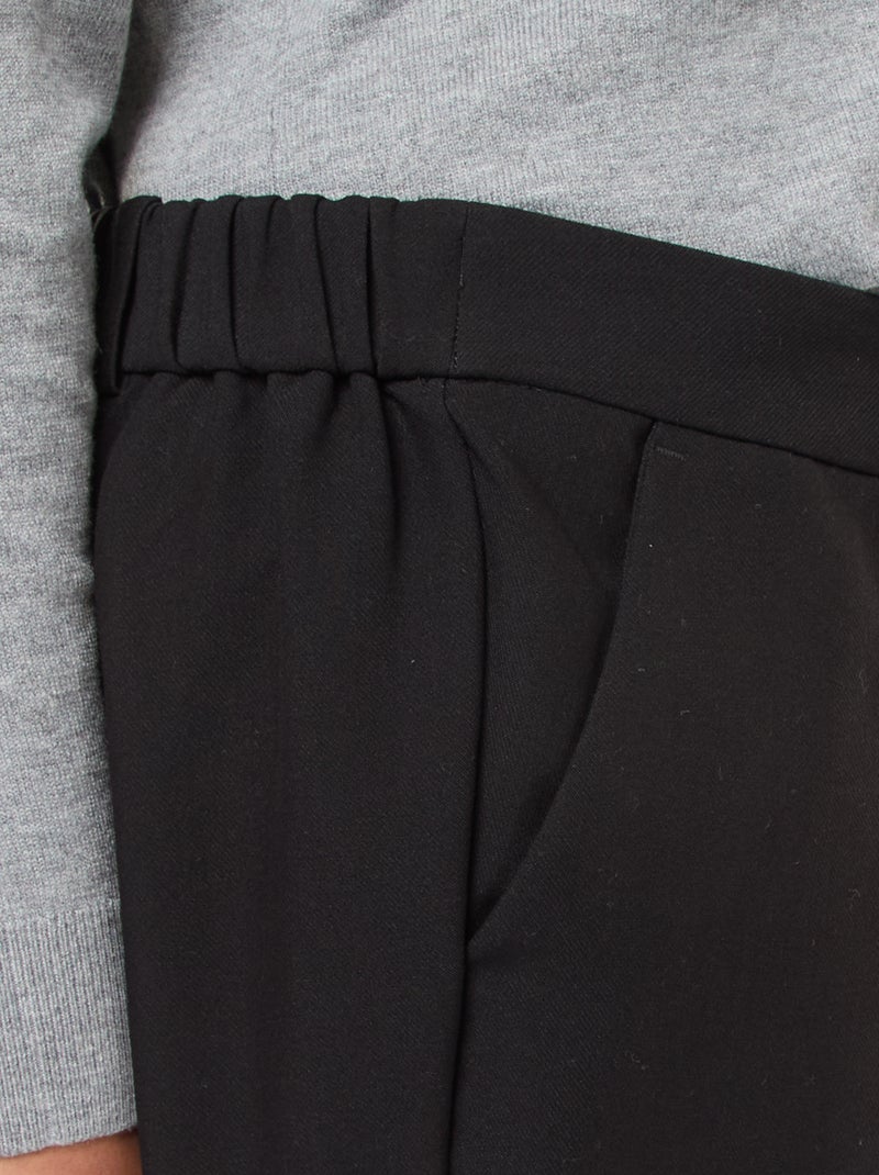 Calças com corte cigarro Preto - Kiabi