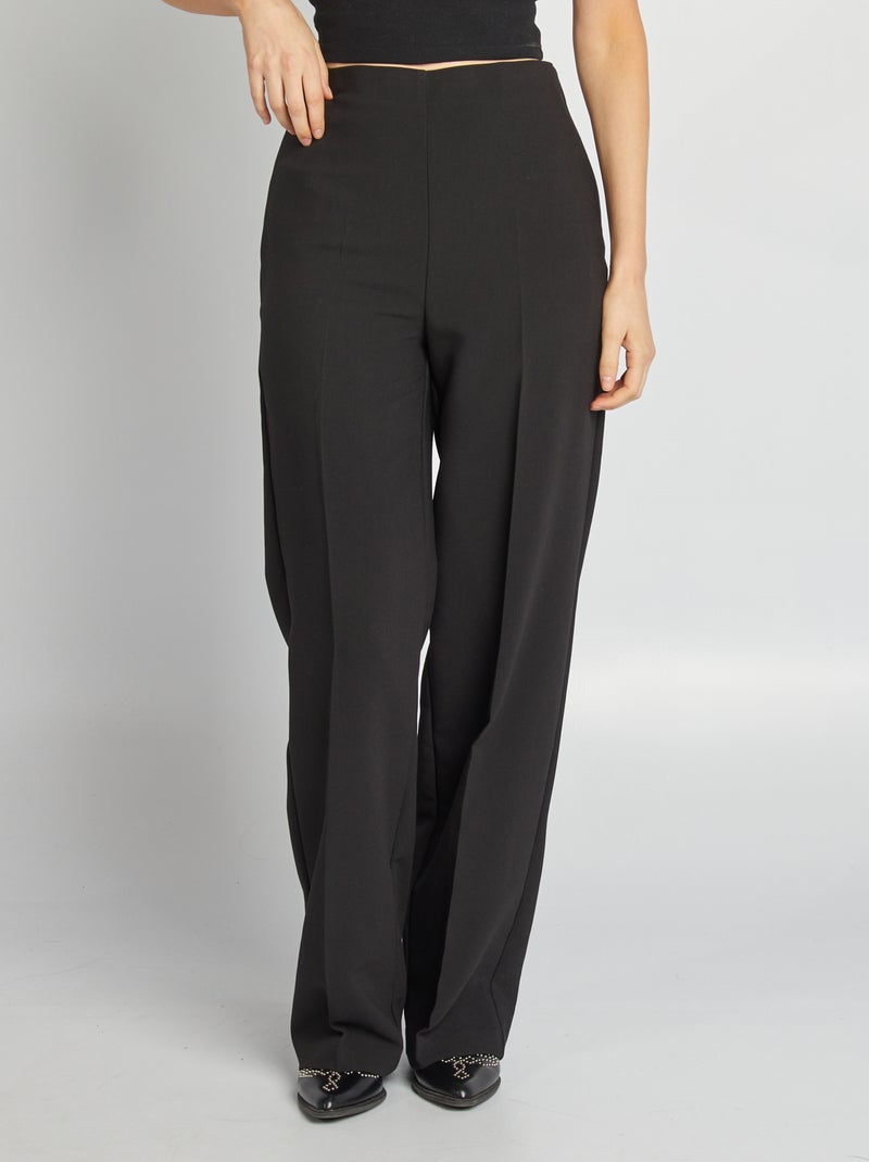 Calças com pinças com corte a direito Preto - Kiabi