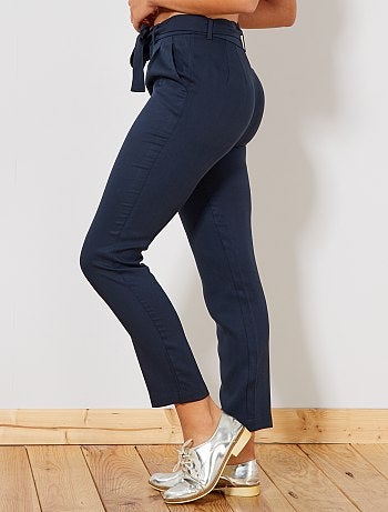 Calças com pinças em lyocell - Kiabi