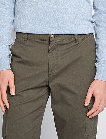 Calças com vários bolsos - L36