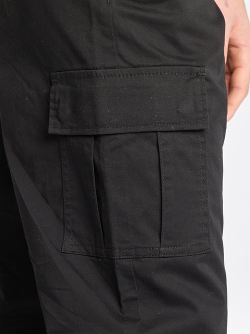 Calças com vários bolsos - L36 - Kiabi
