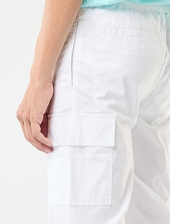 Calças com vários bolsos com cinto elástico + atilhos