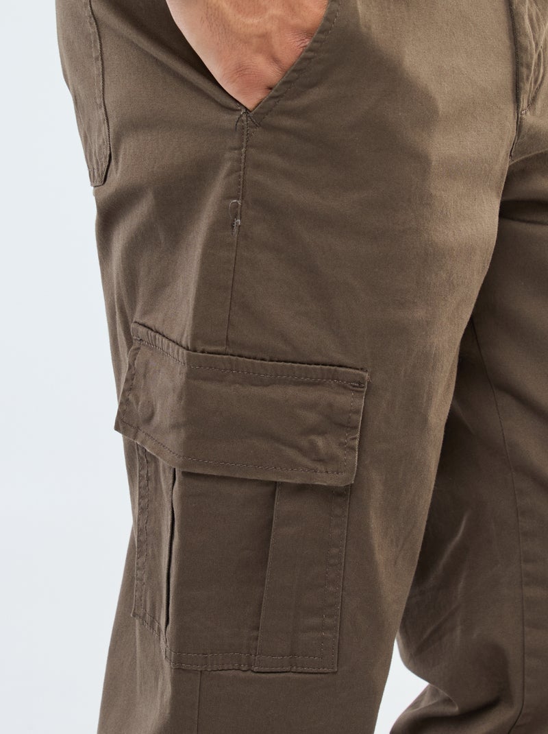 Calças com vários bolsos de corte direito Castanho - Kiabi