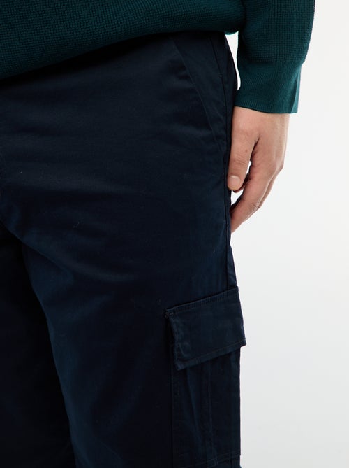 Calças com vários bolsos lisas - Kiabi