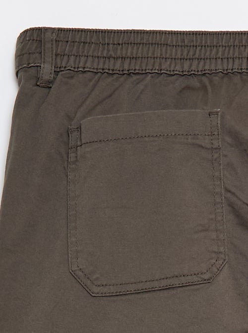 Calças com vários bolsos lisas - Kiabi