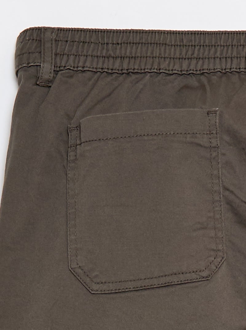 Calças com vários bolsos lisas CAQUI - Kiabi