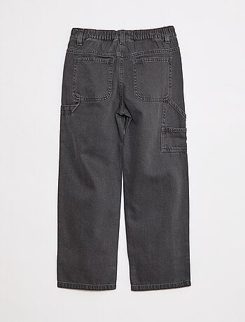 Calças com vários bolsos