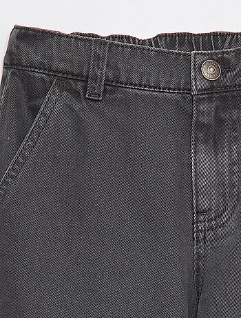 Calças com vários bolsos