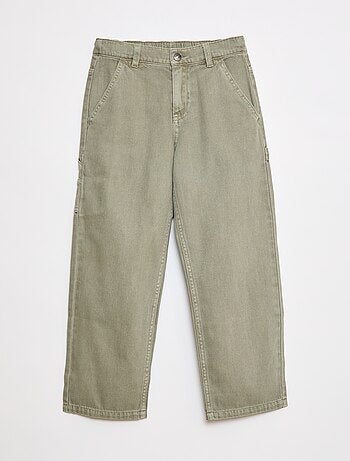 Calças com vários bolsos