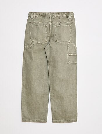 Calças com vários bolsos