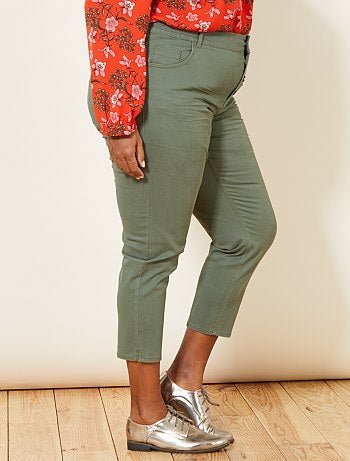 Calças curtas slim com 4 botões - Kiabi