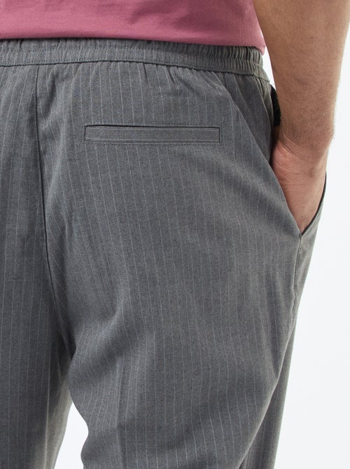 Calças de cidade com riscas finas - Kiabi