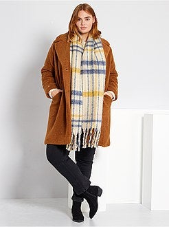 Calças de corte direito com cinto - Kiabi