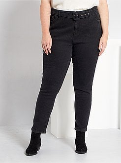 Calças de corte direito com cinto - Kiabi