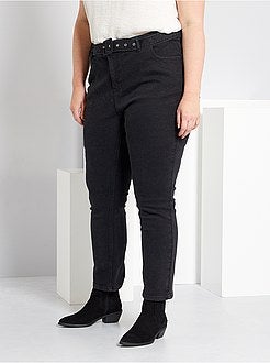 Calças de corte direito com cinto - Kiabi