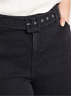 Calças de corte direito com cinto - Kiabi