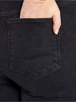 Calças de corte direito com cinto - Kiabi