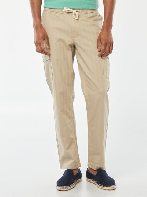 Calças de corte direito com vários bolsos em sarja - Kiabi