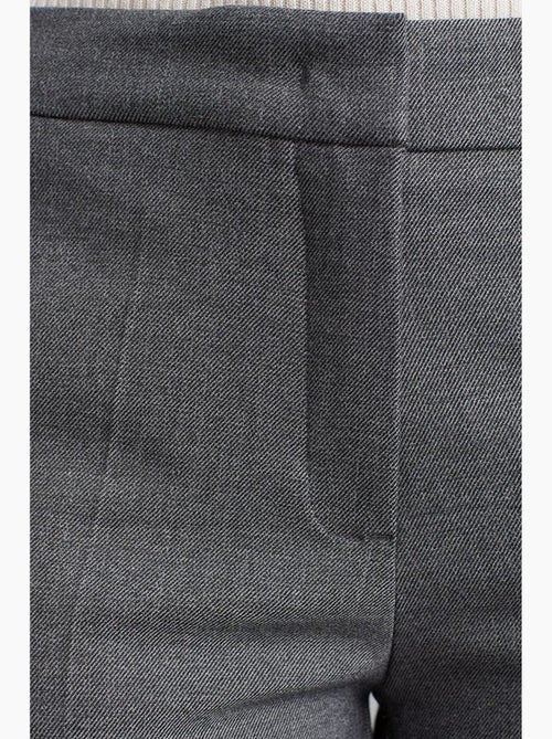 Calças de crepe de cintura baixa e perna reta dilvin - Kiabi Calças de crepe de cintura baixa e perna reta dilvin - Kiabi