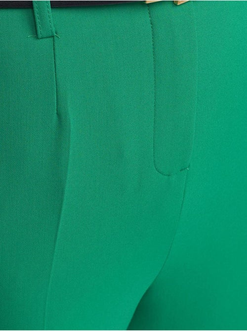 Calças de crepe de cintura subida e perna reta com cinto - Kiabi Calças de crepe de cintura subida e perna reta com cinto - Kiabi