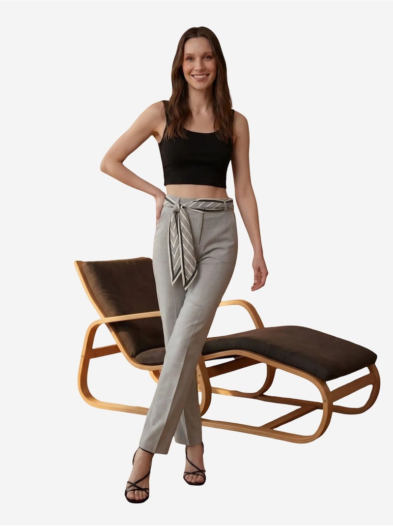 Calças de crepe de perna direita e cintura alta com cinto my fashion Cinza claro - Kiabi