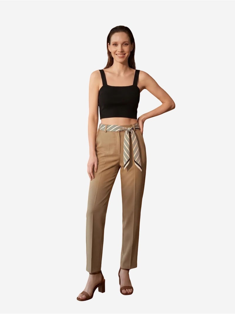 Calças de crepe de perna direita e cintura alta com cinto my fashion Greige - Kiabi