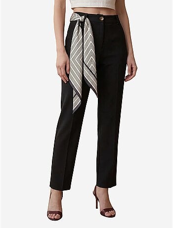 Calças de crepe de perna direita e cintura alta com cinto my fashion
