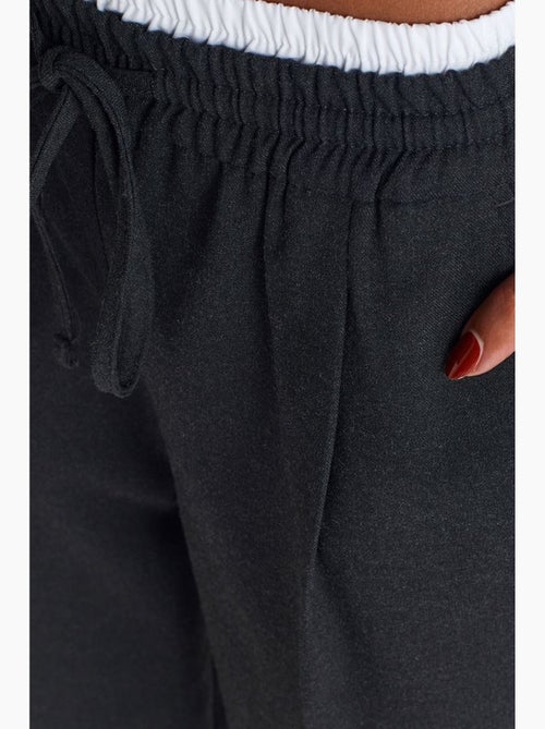 Calças de crepe de perna larga dilvin - Kiabi Calças de crepe de perna larga dilvin - Kiabi