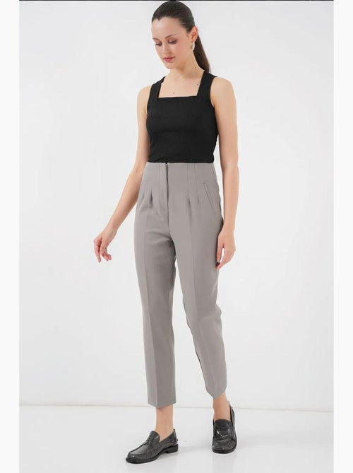 Calças de crepe slim fit de cintura subida e comprimento pelo tornozelo bdart - Kiabi Calças de crepe slim fit de cintura subida e comprimento pelo tornozelo bdart - Kiabi