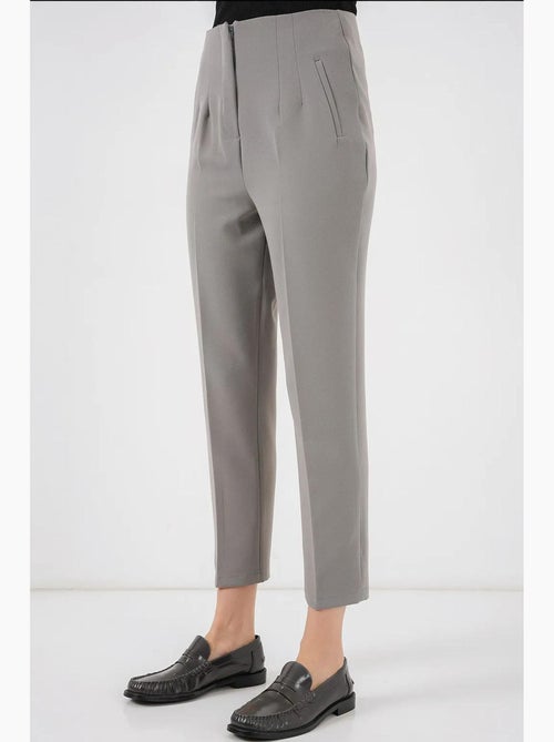 Calças de crepe slim fit de cintura subida e comprimento pelo tornozelo bdart - Kiabi Calças de crepe slim fit de cintura subida e comprimento pelo tornozelo bdart - Kiabi