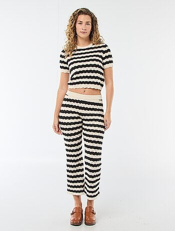 Calças de crochê flare