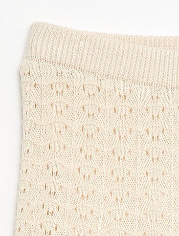 Calças de crochet com corte flare / evasê