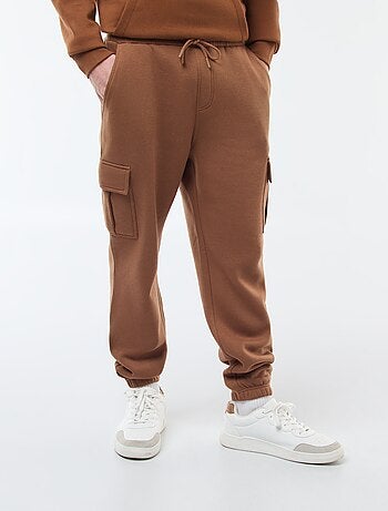 Calças de fato de treino em moletão com muitos bolsos