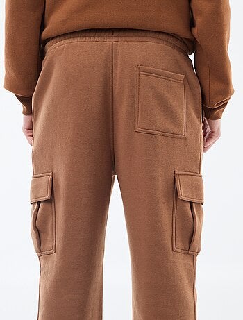 Calças de fato de treino em moletão com muitos bolsos