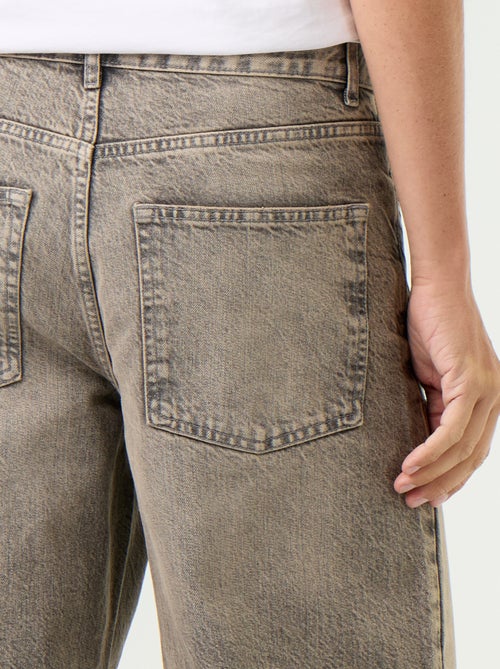 Calças de ganga baggy lisas com aplicações fantasia - Kiabi