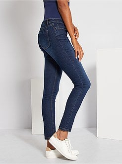 Calças de ganga 'barriga lisa' - Kiabi