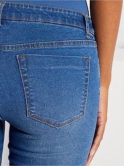 Calças de ganga 'barriga lisa' - Kiabi