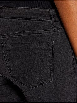 Calças de ganga 'barriga lisa' - Kiabi