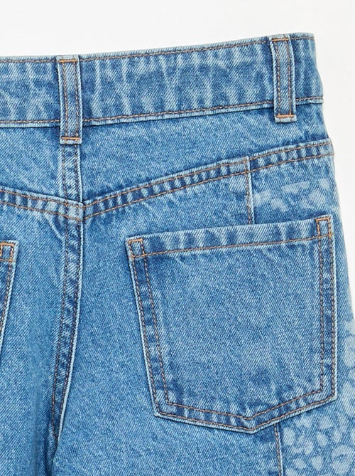 Calças de ganga com aplicações estampadas - Kiabi