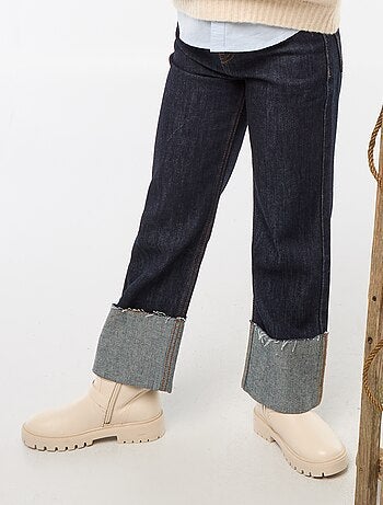 Calças de ganga com efeito destroy