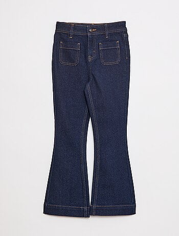 Calças de ganga corte flare/bootcut com bolsos de chapa