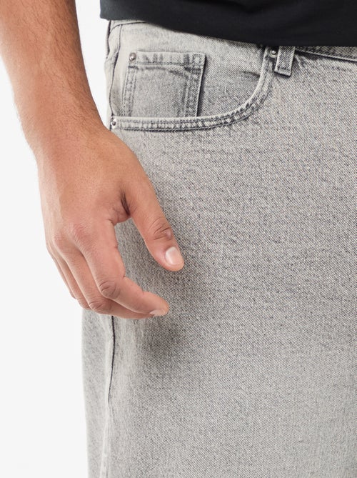 Calças de ganga corte relaxed fit - Kiabi Calças de ganga corte relaxed fit - Kiabi