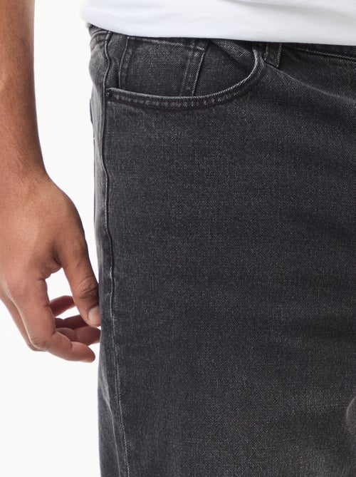 Calças de ganga corte relaxed fit - Kiabi Calças de ganga corte relaxed fit - Kiabi