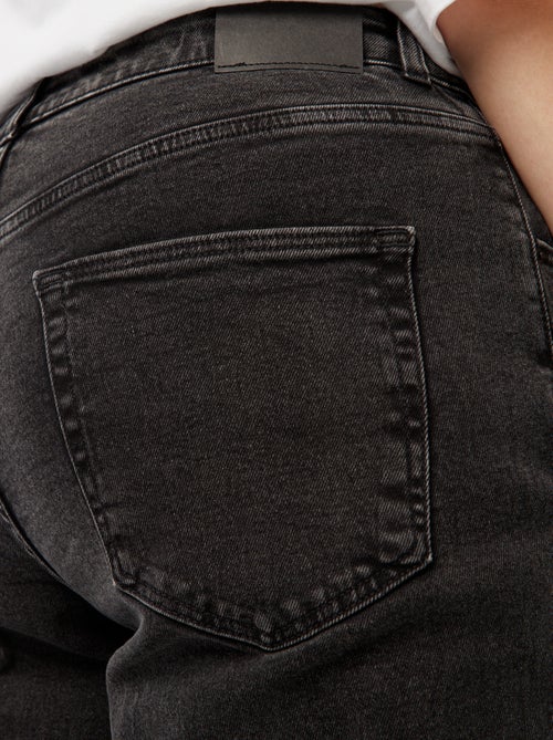 Calças de ganga mom com cintura subida  - L28 - Kiabi