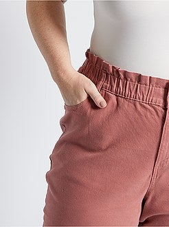 Calças de ganga mom com cintura subida - Kiabi