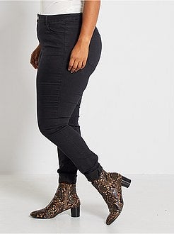 Calças de ganga skinny com 5 bolsos efeito push-up L32 - Kiabi