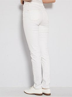 Calças de ganga slim comprimento US32 de conceção ecológica - Kiabi